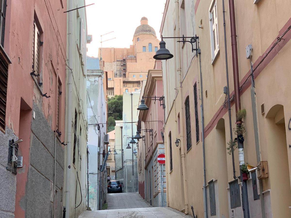 La Casa Di Ale Nel Centro Storico Di Cagliari Apartment Exterior photo